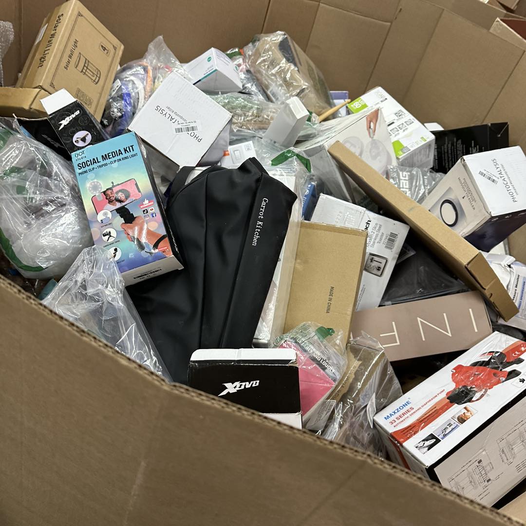 Pallet Snatcher - Unclaimed Mail Returns In Large Mystery Box